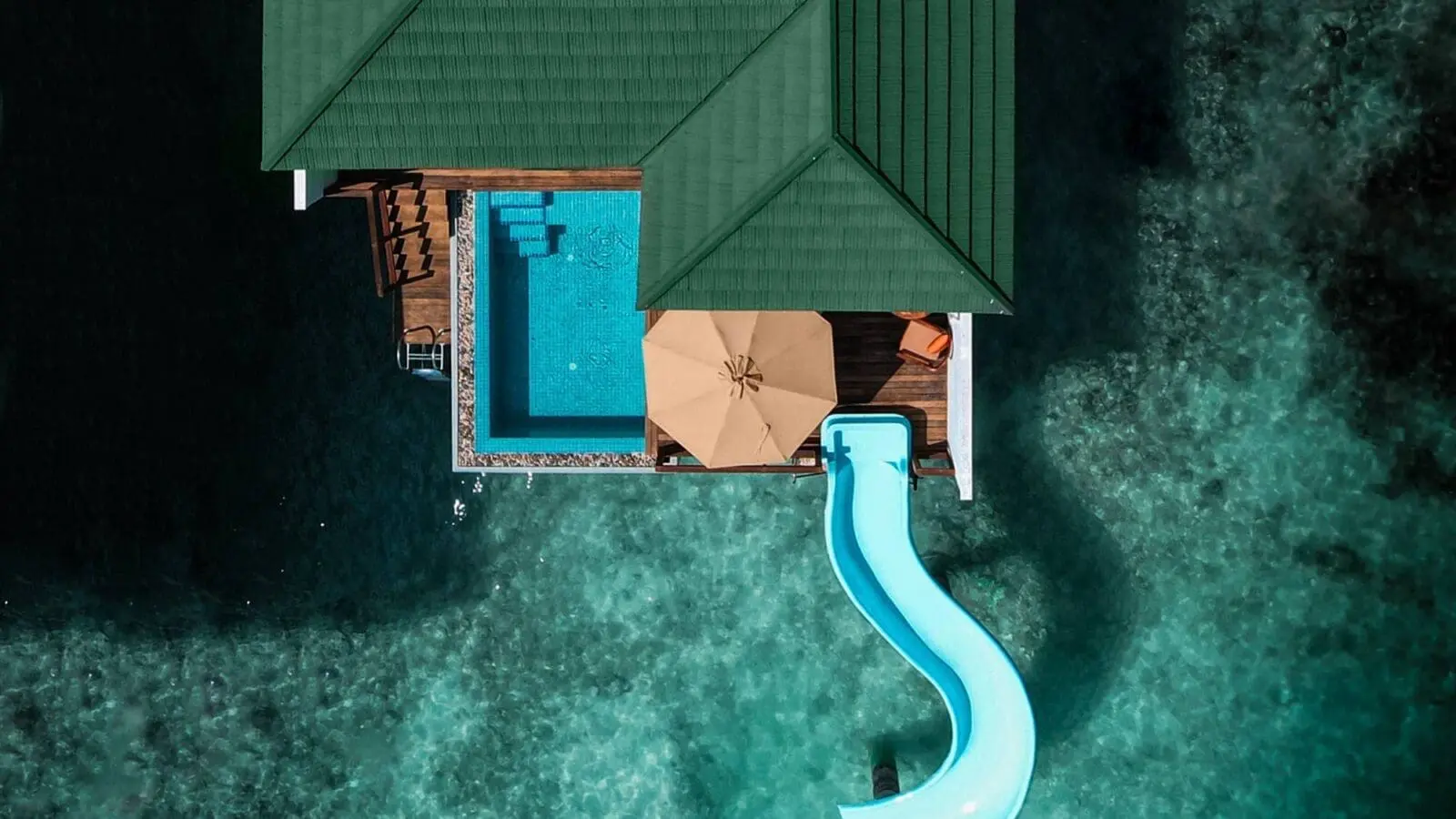 海上滑水道